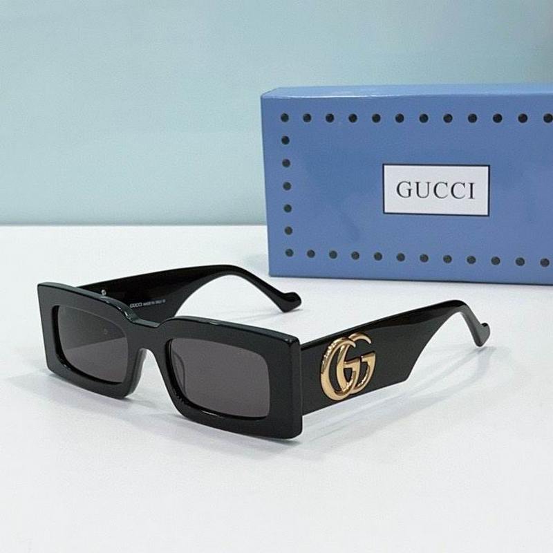 Gucci Sunglasses 823